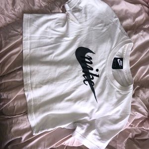 Nike Crop Top